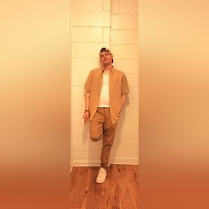 Meet your Posher, Johnny